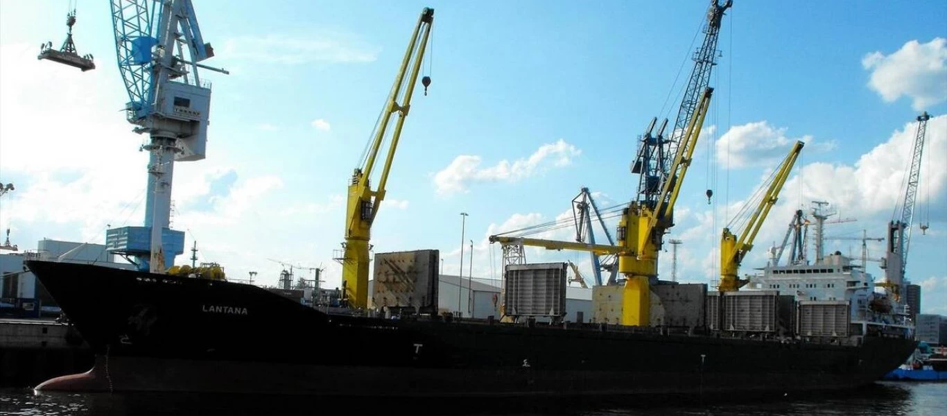 Υπ.Εξωτερικών Ιράν: «Ιρανικό εμπορικό πλοίο έγινε στόχος επίθεσης στην Ερυθρά Θάλασσα»